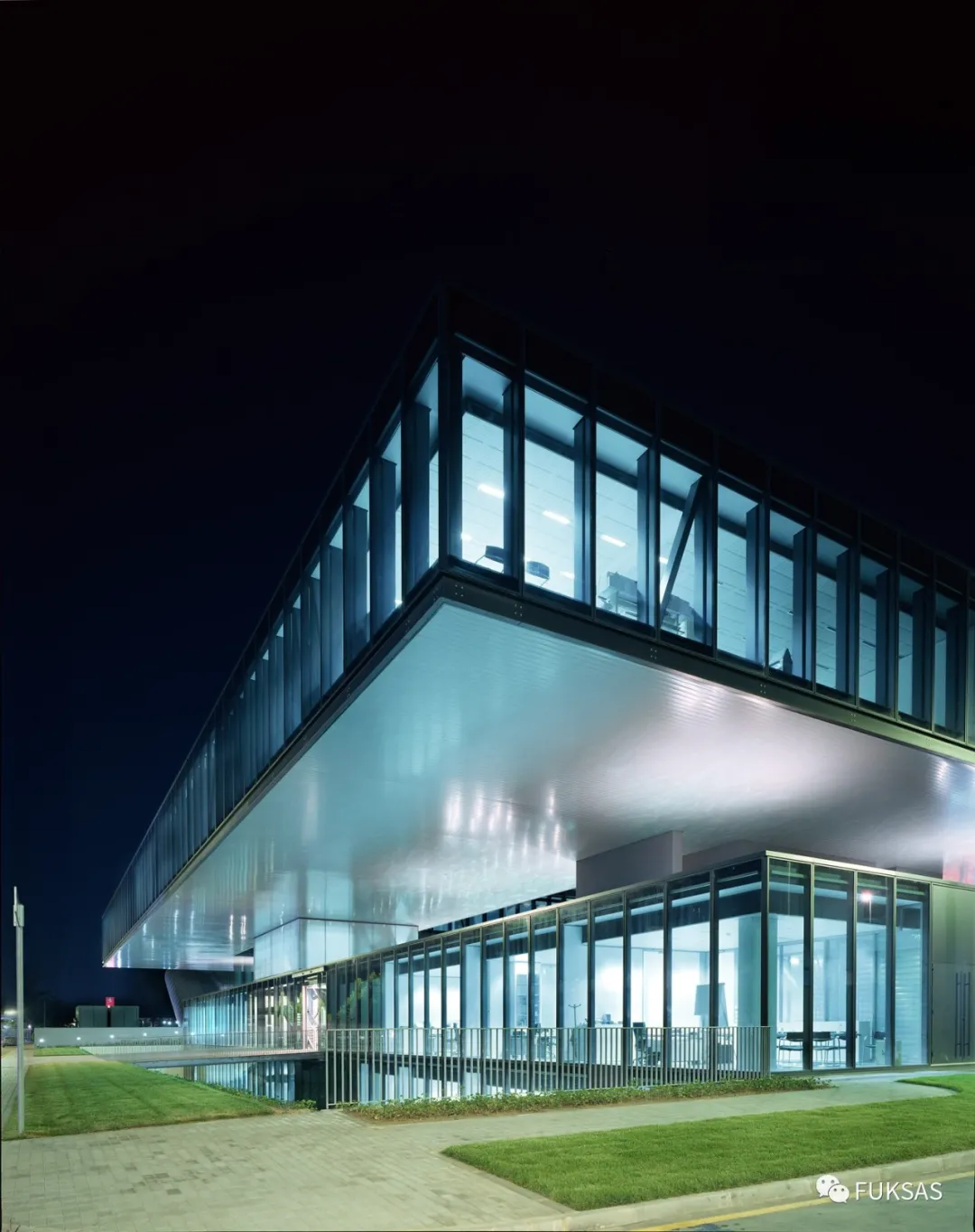 法拉利总部及研发中心 / FUKSAS