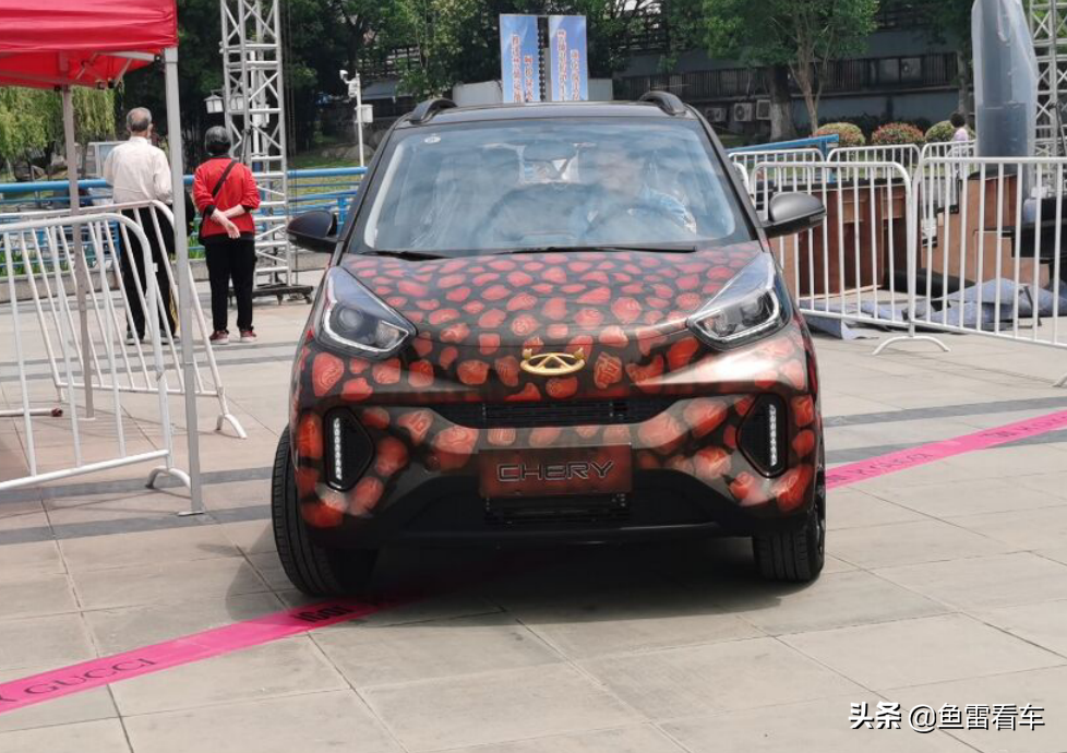 多图详拍，奇瑞QQ冰淇淋“黑武士”版首曝，堪称全场最亮的仔