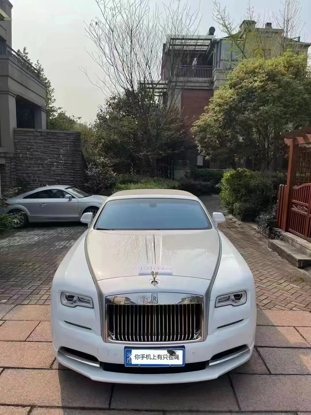 兼具优雅与奢华的劳斯莱斯曜影，劳斯家族最快的车型