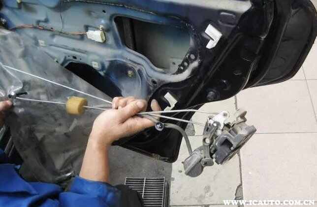 车钥匙打不开车门怎么回事？钥匙没有用怎么办