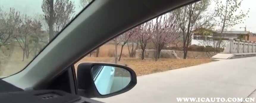 窄路掉头技巧图解，窄路掉头点位图解