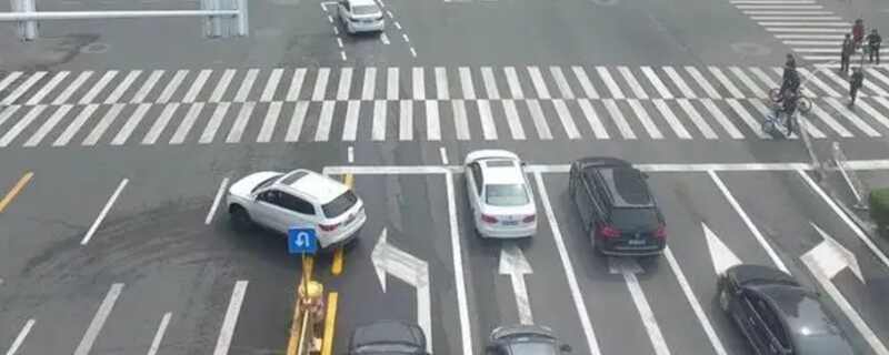 红灯掉头算不算闯红灯，红灯掉头闯红灯扣几分