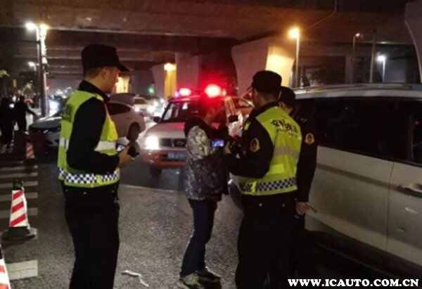 私家车顺路带人合法吗？私家车拉客怎么才合法