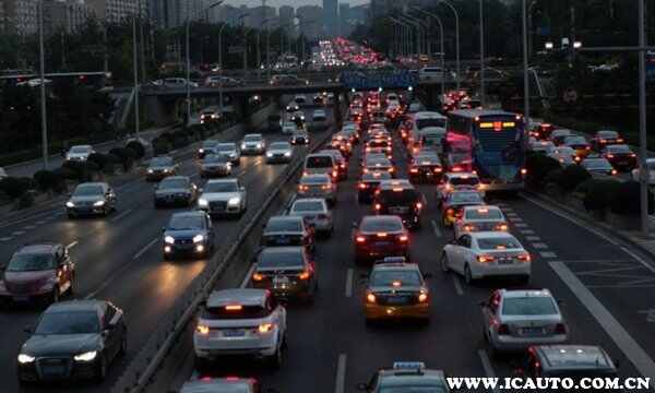 高速封不封怎么查询？打哪个电话查高速有没有封