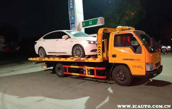 拖车费用怎么收费标准，拖车救援多少钱一公里