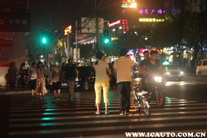 路口停车扣几分？违法停车扣几分