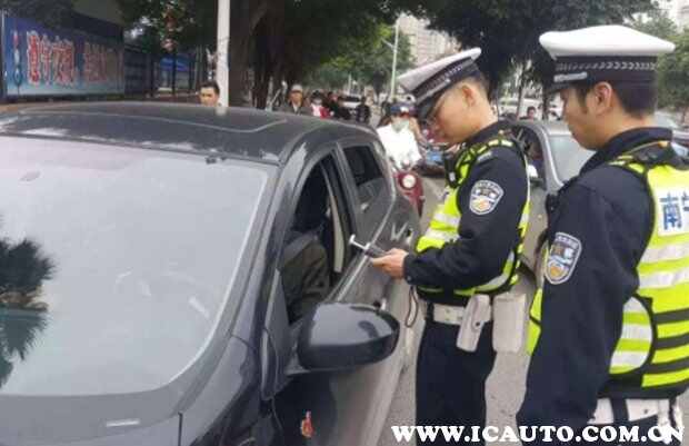 2022驾照销分新规，一辆车能用几个驾驶证扣分