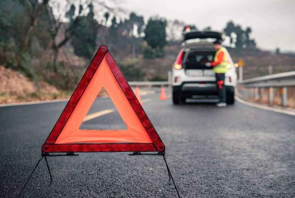 在高速公路违法停车扣几分