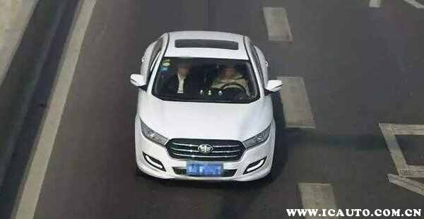 没系安全带被拍的几率，一天没带安全带罚死了