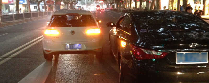 车被别人刮了怎么走保险？车子刮了走保险划算吗