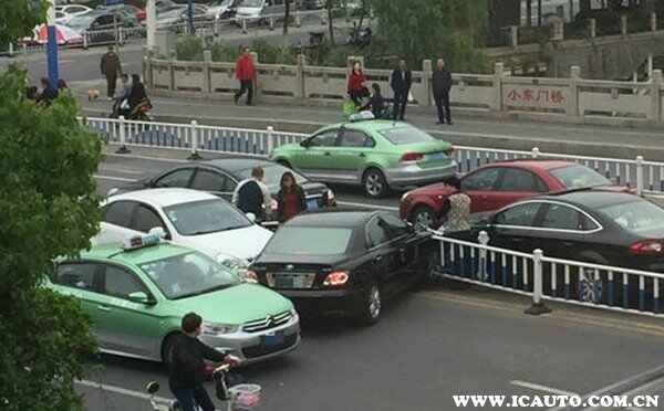 车主没留电话，没有电话怎么联系车主挪车
