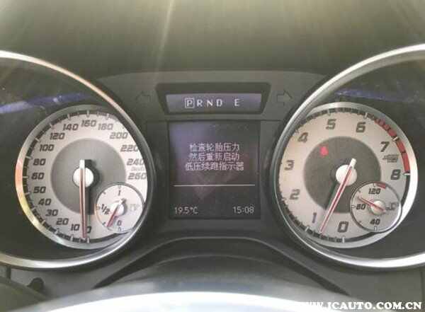 奔驰slk二手为什么便宜？二手车奔驰slk值得买吗