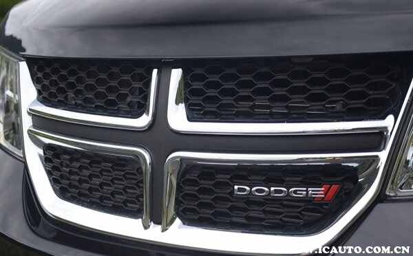大十字车标是什么车？十字车牌标志是什么车