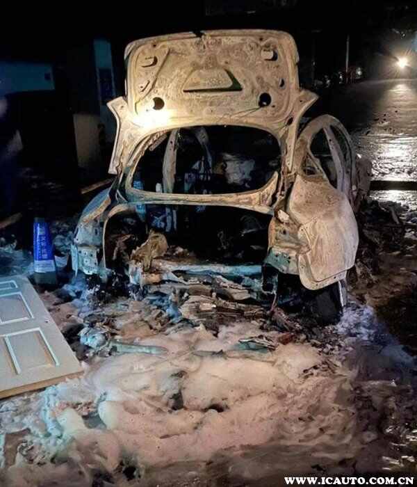 特斯拉爆炸最新消息，上海一辆Model 3发生自燃爆炸