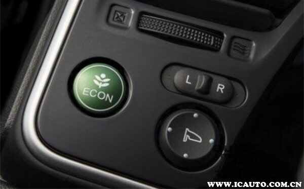 ecom车上什么意思？仪表盘出现eco绿灯什么意思