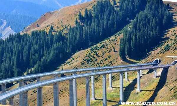 中国最宽的高速公路24车道吗？高速公路最多有几条车道