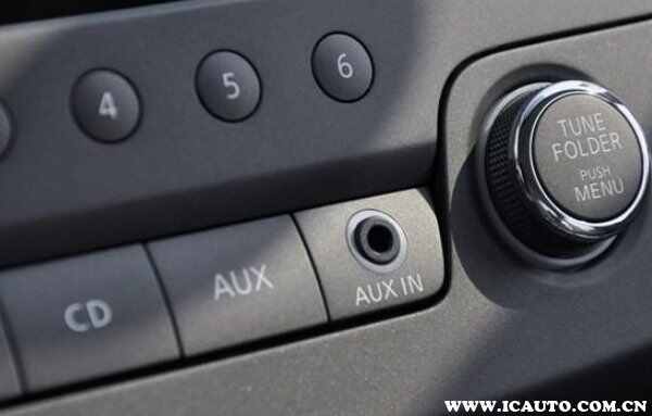 汽车AUX接口怎么连接手机？怎么判断AUX带不带解码