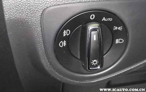 auto是什么意思车上的灯光？汽车灯光auto开关表示什么