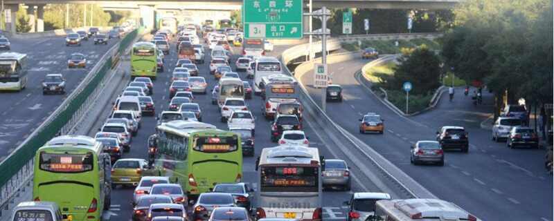 锯齿道路标线是什么意思？实线两边有锯齿线