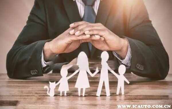 保险公司先让我垫付钱靠谱吗？为什么走保险还需要自己垫付