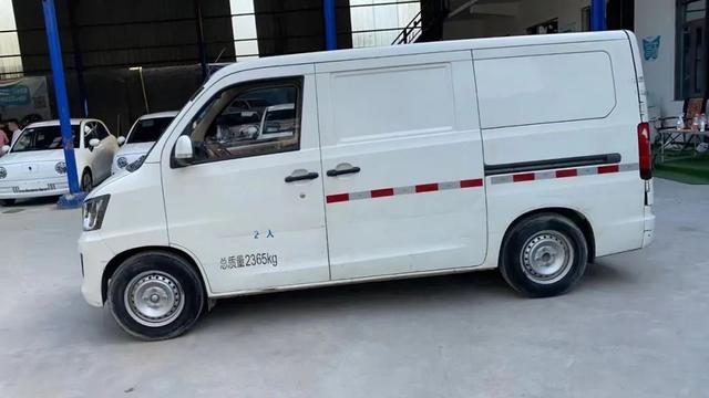 新能源面包车 价格表(买新能源面包车多少钱)