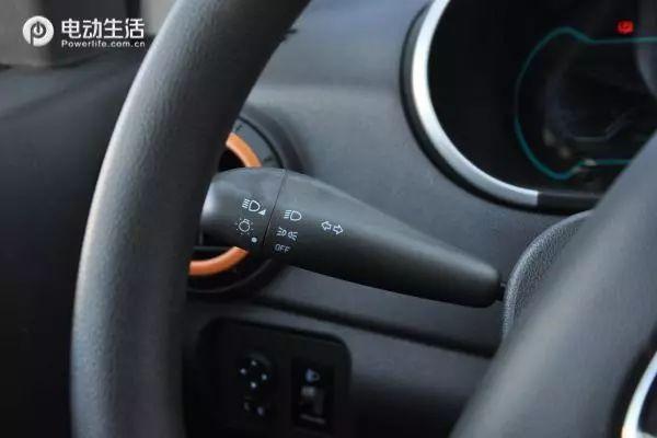 两座小汽车价格及图片(奔驰两座小汽车价格表)